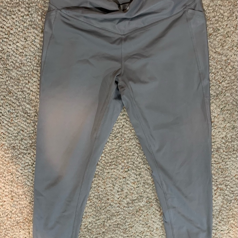 Xersion Silver Ankle Leggings